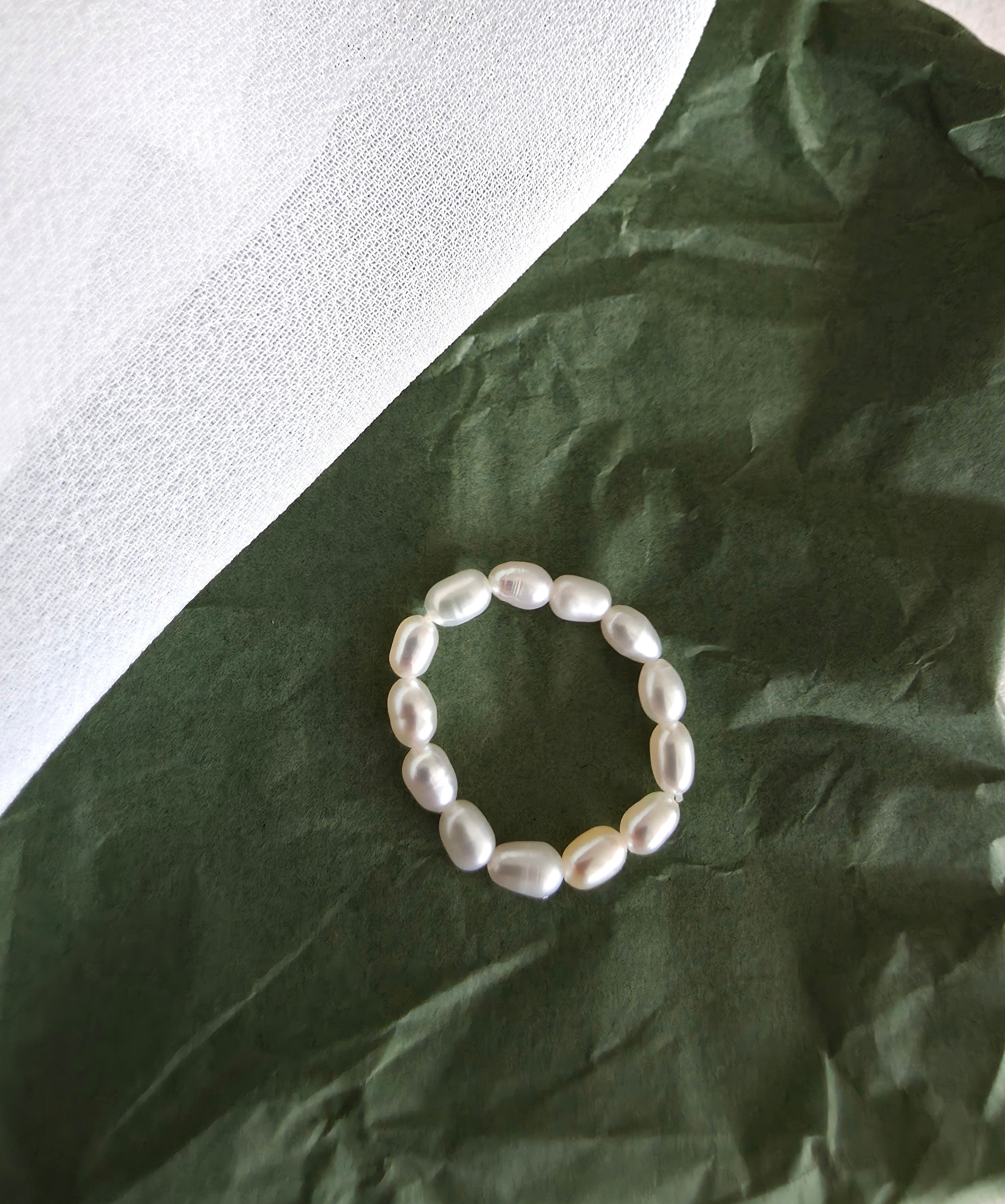 The Piccola Pearl Ring