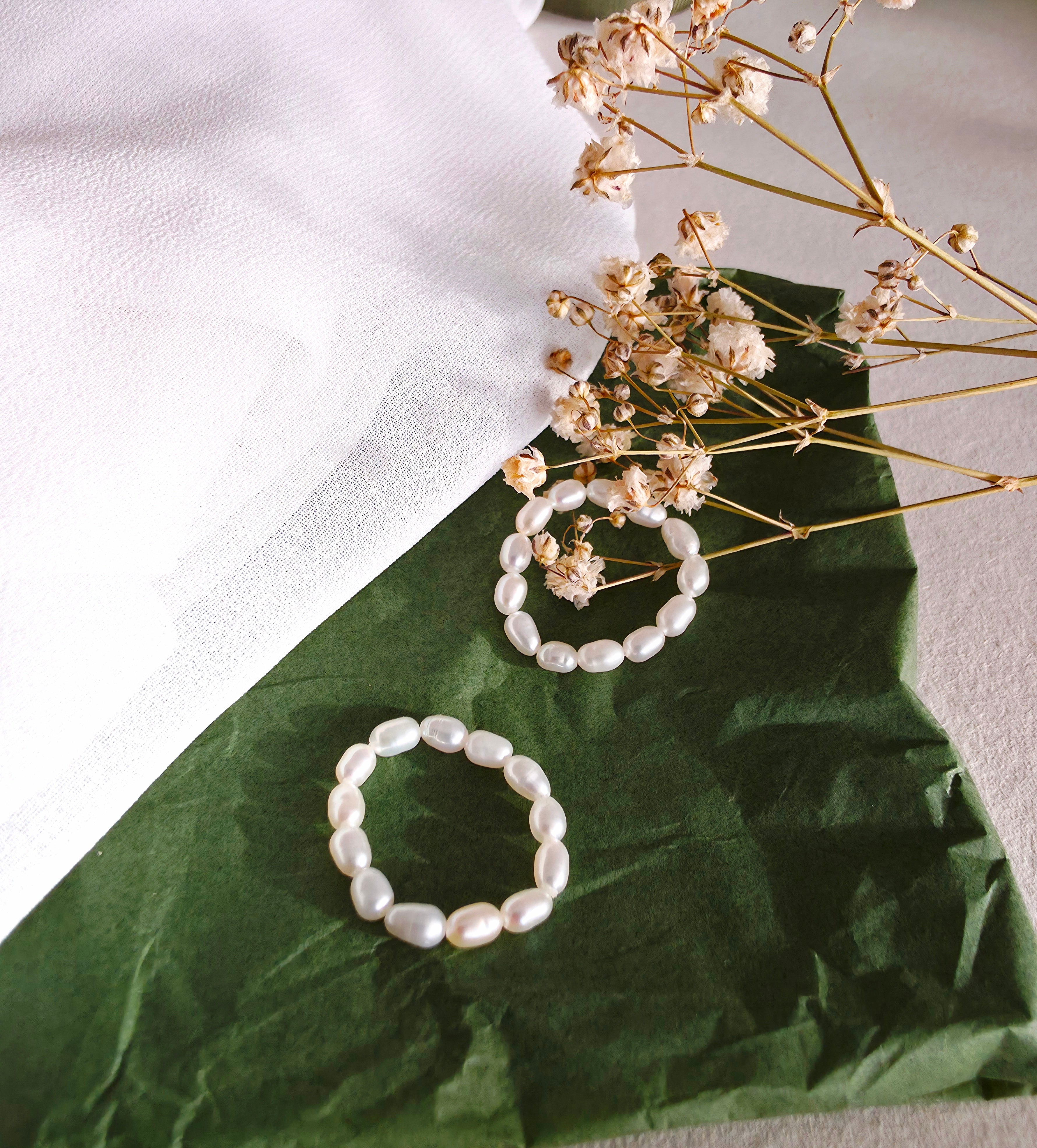 The Piccola Pearl Ring