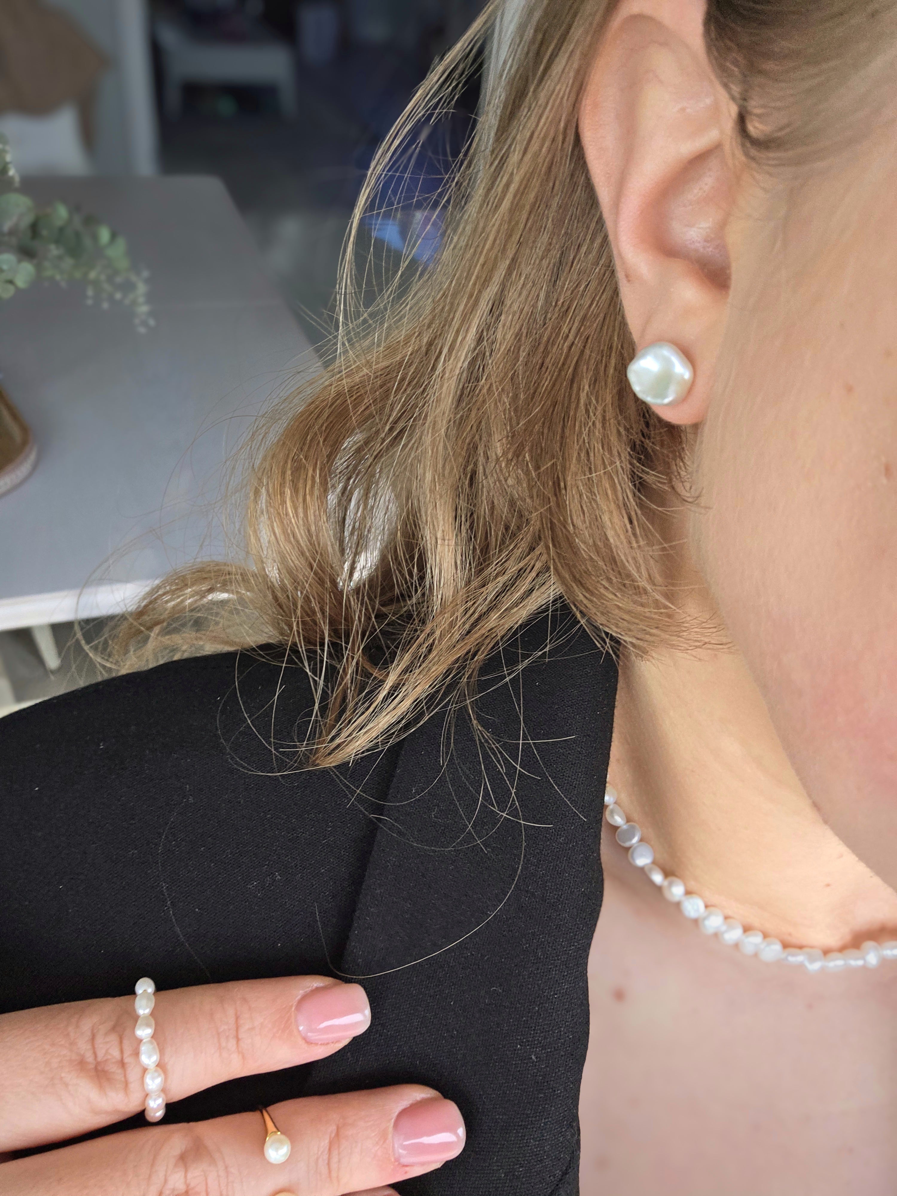 The Axis Pearl Necklace